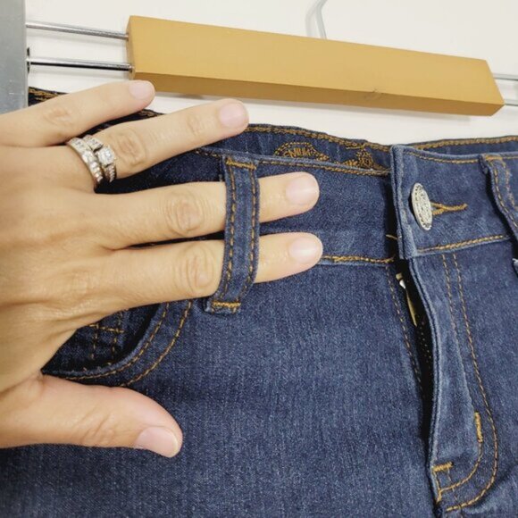 Wax Jean Women's Blue Cotton Pockets Flat Front High Rise Jean Short Size Small - Picture 6 of 12